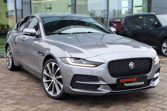 Jaguar XE D200 AWD SE