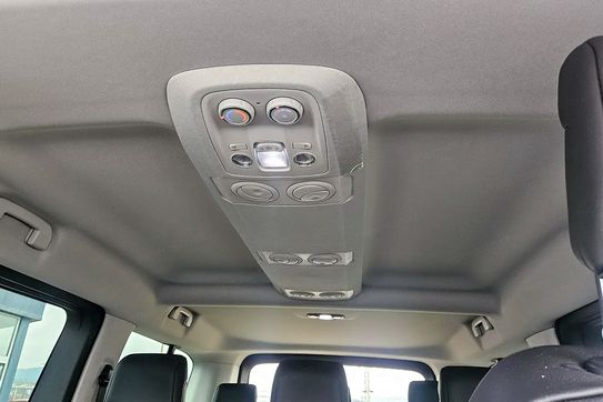 Peugeot Traveller Long L2H1 Business VIP EAT8