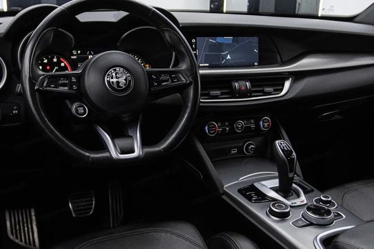 Alfa Romeo Stelvio Turbo Veloce Q4 aut