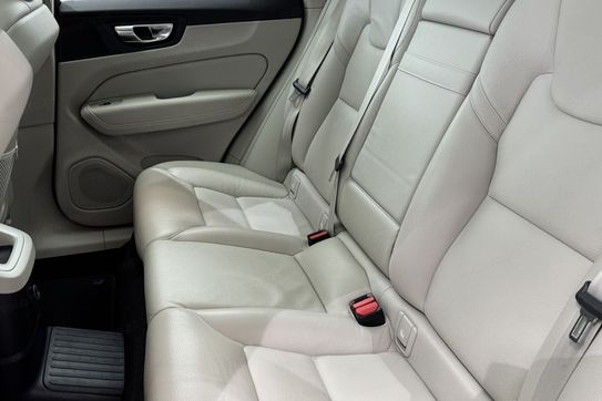 Volvo XC60 T8 AWD Plug-In Hybrid Polestar Engineered aut
