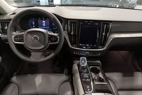 Volvo V60 T6 AWD Plug-In Hybrid Ultra Dark