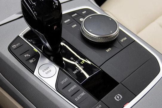 BMW Seria 3 330e