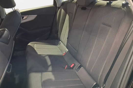 Audi A4 35 TFSI mHEV S tronic