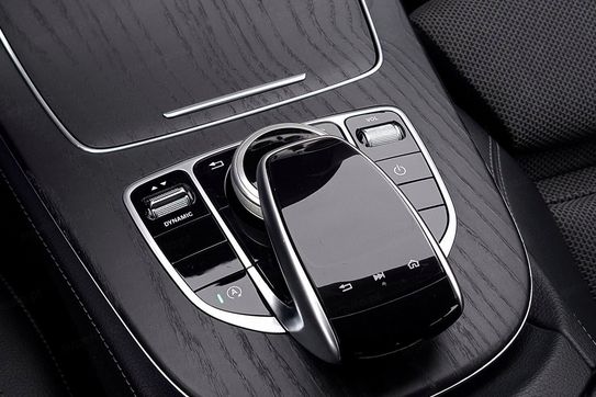 Mercedes E Klasa 220 d 4MATIC