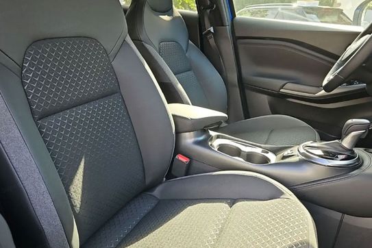 Nissan Juke N-Connecta AMT 1.6 Hybrid 