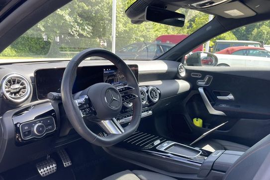 Mercedes Klasa A 220 4-Matic AMG Line