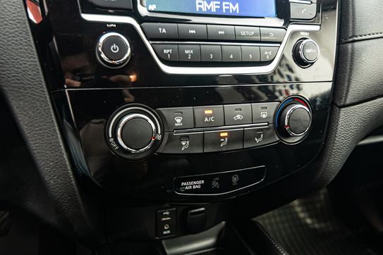 Nissan X-Trail 1.6 DIG-T Visia 2WD