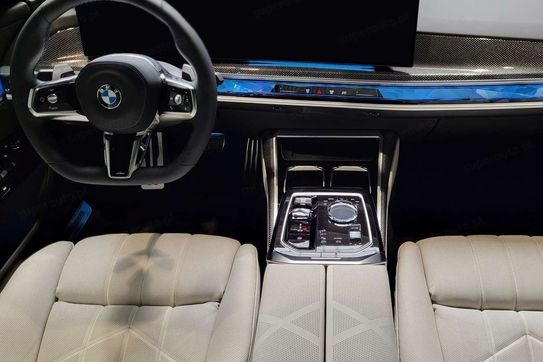 BMW Seria 7 740d xDrive M Sport