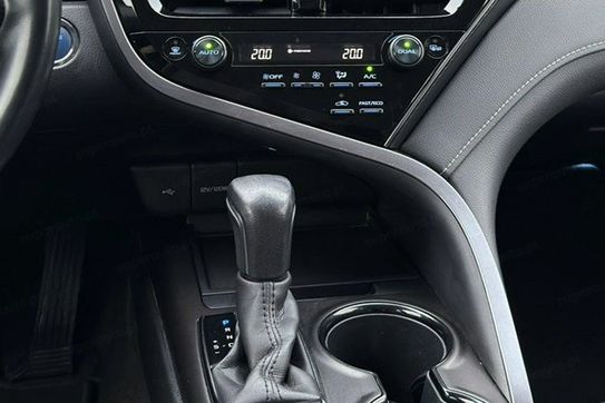 Toyota Camry 2.5 Hybrid Prestige