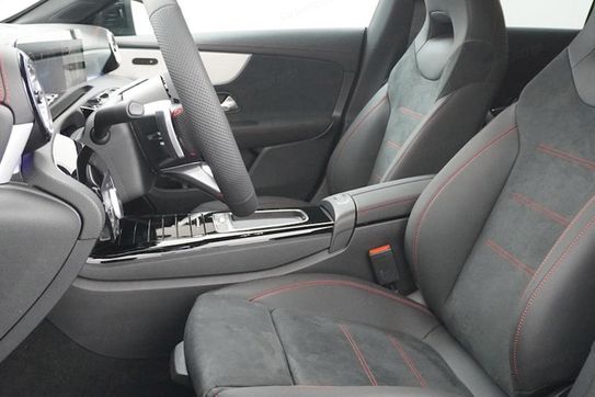 Mercedes CLA 200 AMG Line Shooting Brake