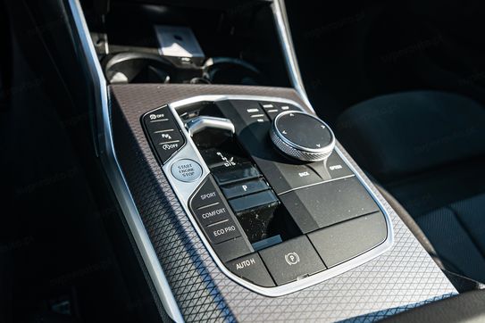 BMW Seria 3 Touring 330i xDrive M Sport