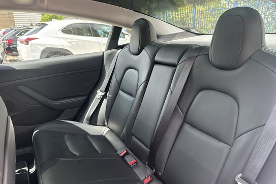 Tesla Model 3 RWD