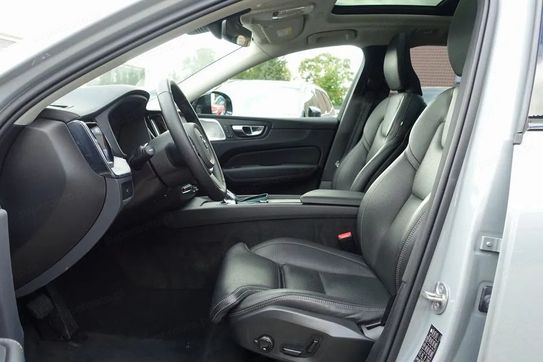 Volvo XC60 B5 B AWD Ultra Dark aut