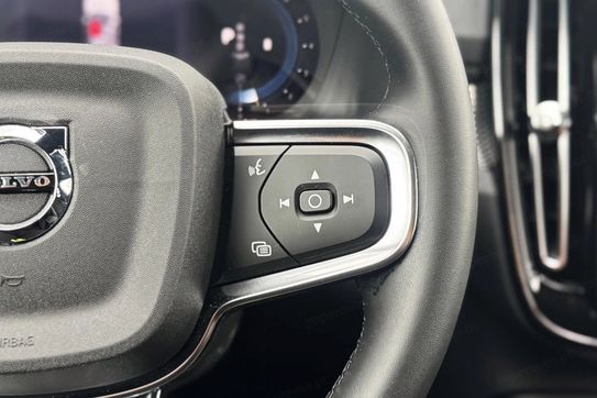 Volvo XC40 B3 Plus Dark