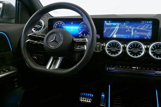 Mercedes GLA 200 d 4-Matic AMG Line 8G-DCT