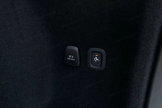 Volvo V60 T6 AWD Plug-In Hybrid Plus Dark