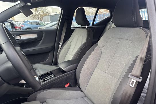 Volvo XC40 T5 Plug-In Hybrid Plus Dark