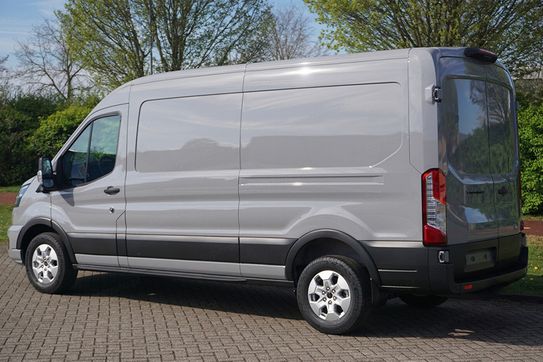 Ford Transit L3H2 Limited 350 A8