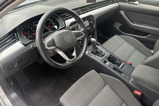 Volkswagen Passat Business 1.5 TSI  DSG