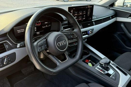 Audi A4 35 TFSI mHEV S Line S tronic