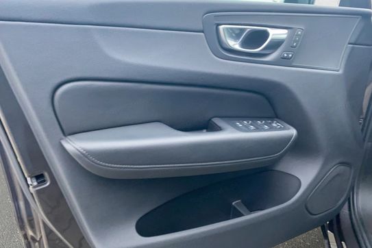 Volvo XC60 B5 B AWD Plus Dark