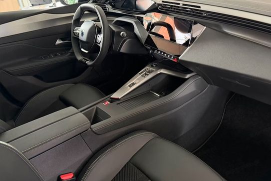 Peugeot 408 GT S&S e-DCS6 1.2 PureTech mHEV