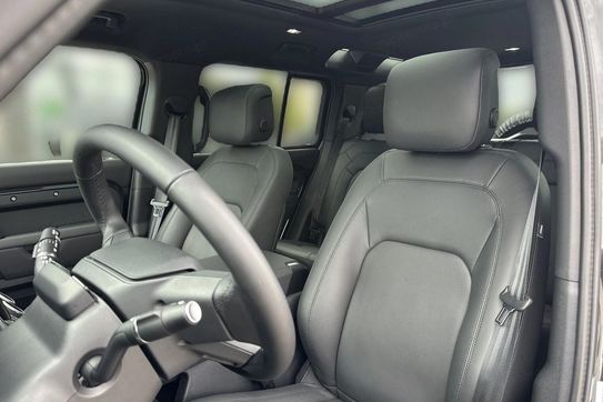 Land Rover Defender 110 3.0 D250 mHEV X-Dynamic HSE