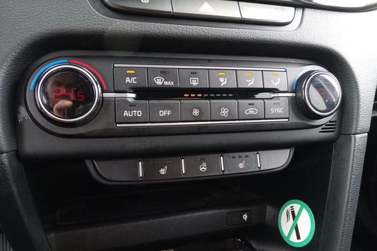 Kia Ceed 1.5 t-Gdi DCT7 Opf 48V Mild Hybrid Vision
