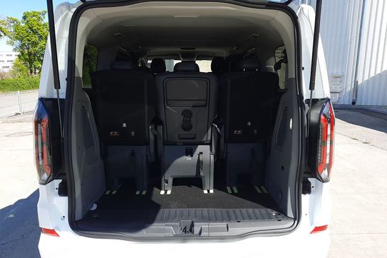 Ford Tourneo Custom 320 L1H1 Sport A8