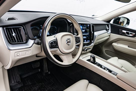 Volvo XC60 B4 D AWD Momentum Pro aut