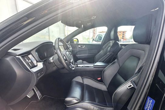 Volvo XC60 B4 B R-Design aut