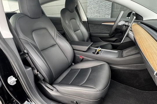 Tesla Model 3 Dual Motor AWD