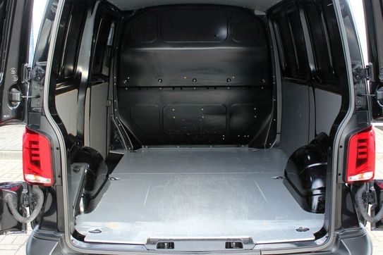 Volkswagen Transporter TDI L1H1 aut