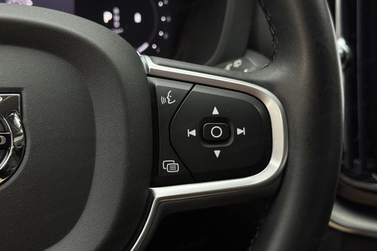 Volvo XC60 B4 D AWD Momentum Pro