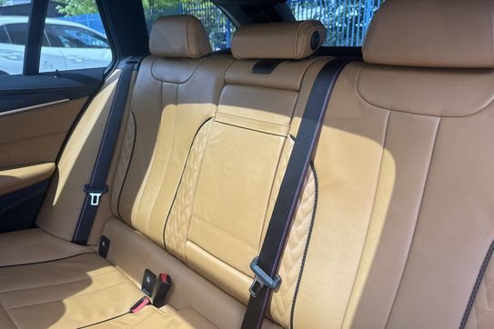 BMW Seria 5 530i xDrive M Sport