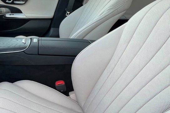 Mercedes Klasa E 220 d  4-Matic AMG