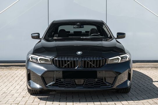 BMW Seria 3 330i xDrive M Sport