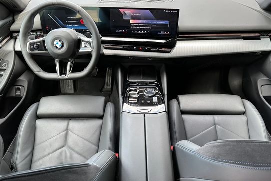 BMW Seria 5 Touring 520d xDrive M Sport