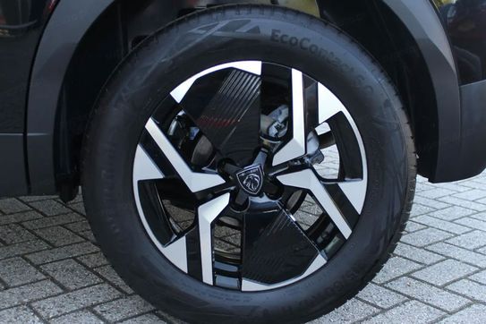 Peugeot 2008 Allure e-DCS 1.2 mHEV