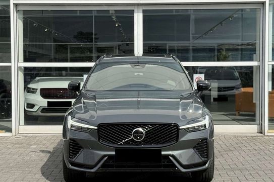 Volvo XC60 B5 AWD Ultra Dark