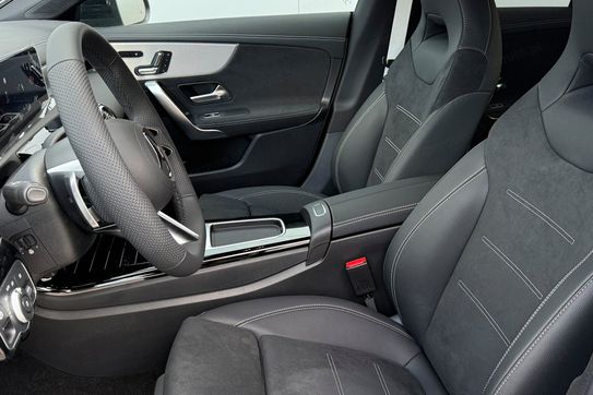 Mercedes CLA 200 AMG Line