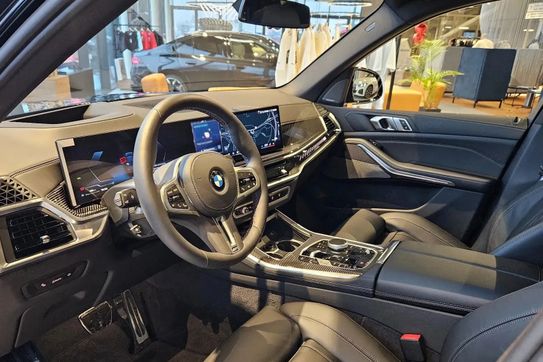 BMW X5 M60i xDrive