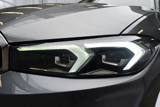 BMW Seria 3 330i xDrive sport-aut