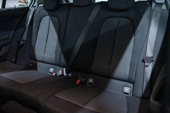 BMW Seria 1 118i Advantage