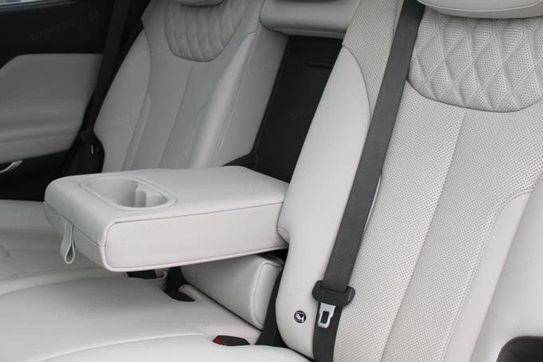 Hyundai Santa Fe 1.6 T-GDI HEV Platinum 4WD