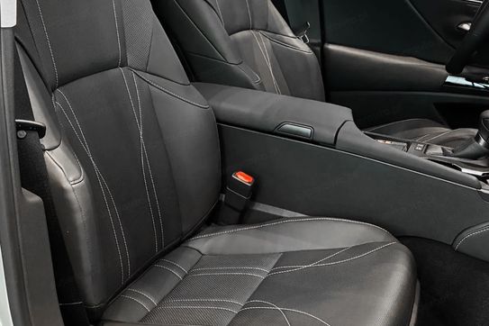 Lexus ES 300h Omotenashi