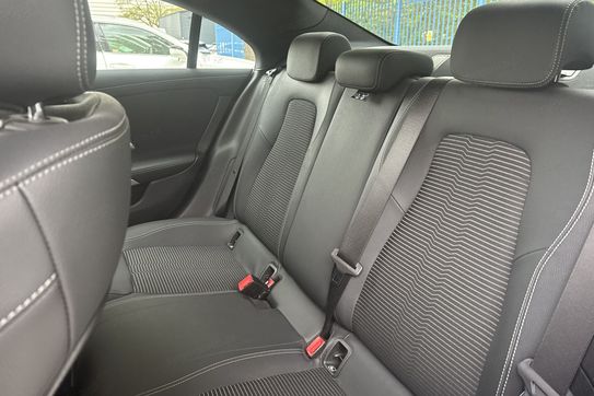Mercedes CLA 200