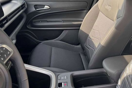 Jeep Avenger Altitude 1.2 e-Hybrid T3