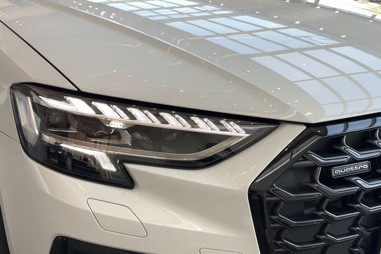 Audi A8 50 TDI quattro