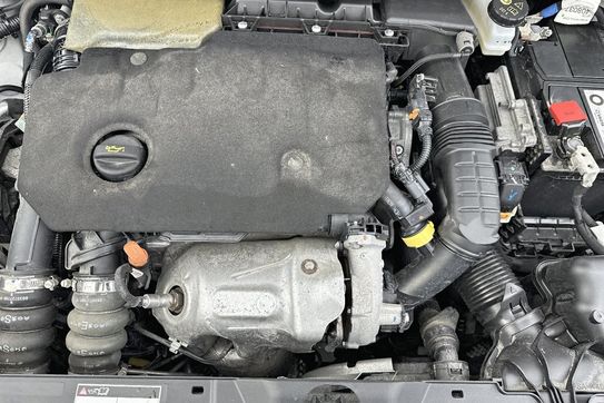 Peugeot 2008 GT 1.5 BlueHDI EAT8